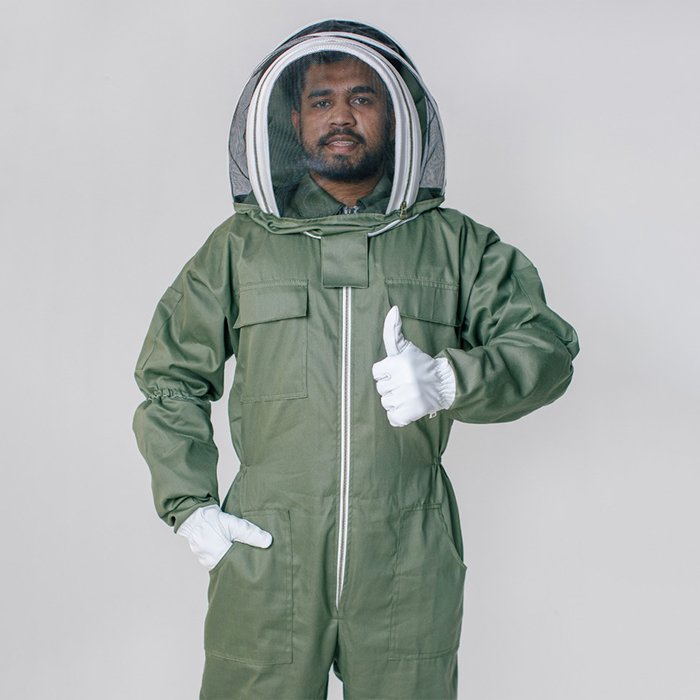 OliveGuard Beekeeping Suit with Veil and Goatskin Gloves (3) OliveGuard Beekeeping Suit with Veil and Goatskin Gloves