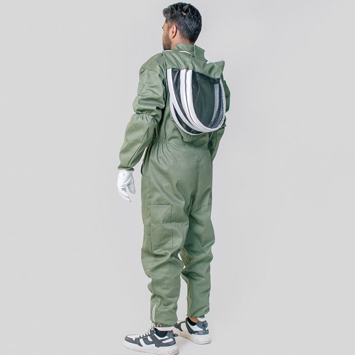 OliveGuard Beekeeping Suit with Veil and Goatskin Gloves (6) OliveGuard Beekeeping Suit with Veil and Goatskin Gloves